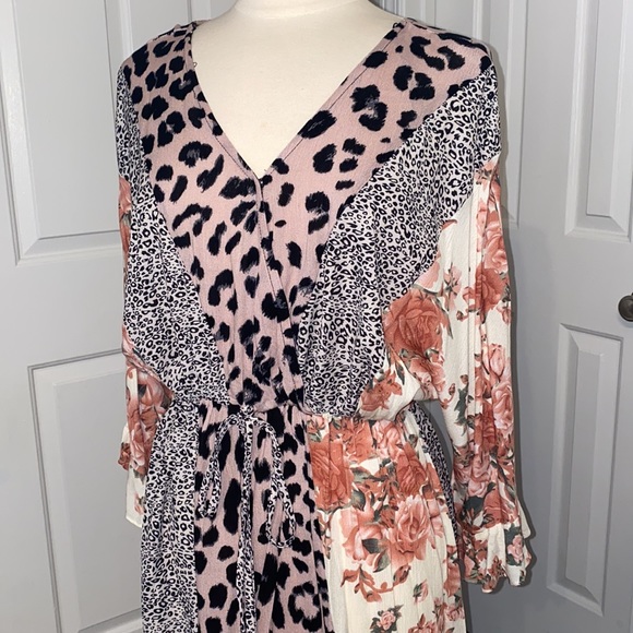 Leopard Dress - Picture 3 of 4